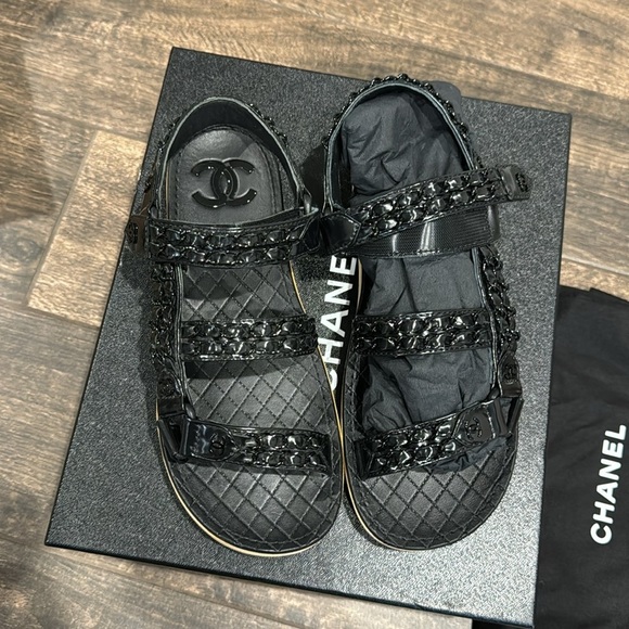 Chanel So Black Chain Link Dad Strap Sandal NWT 37 - Picture 4 of 9